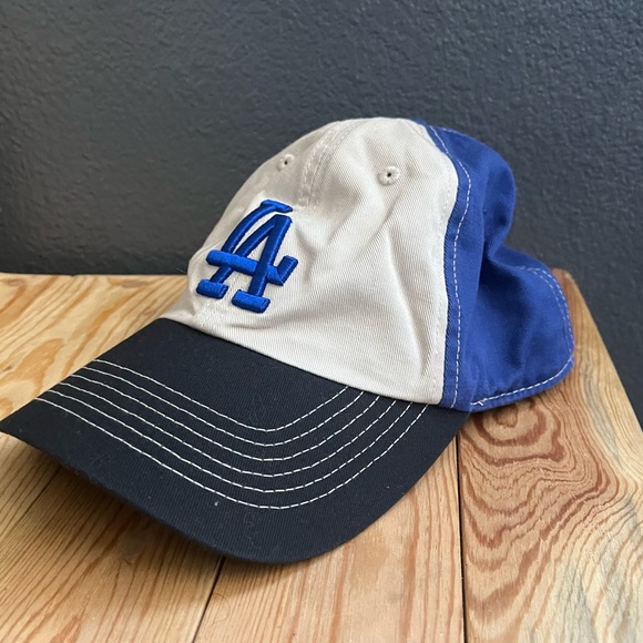 Los Angeles Dodgers blue black and white adjustable strap hat - Picture 2 of 5